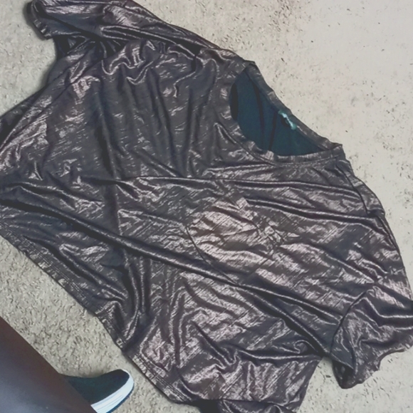 wild fable Tops - Plus size shiny black and gold top 4x